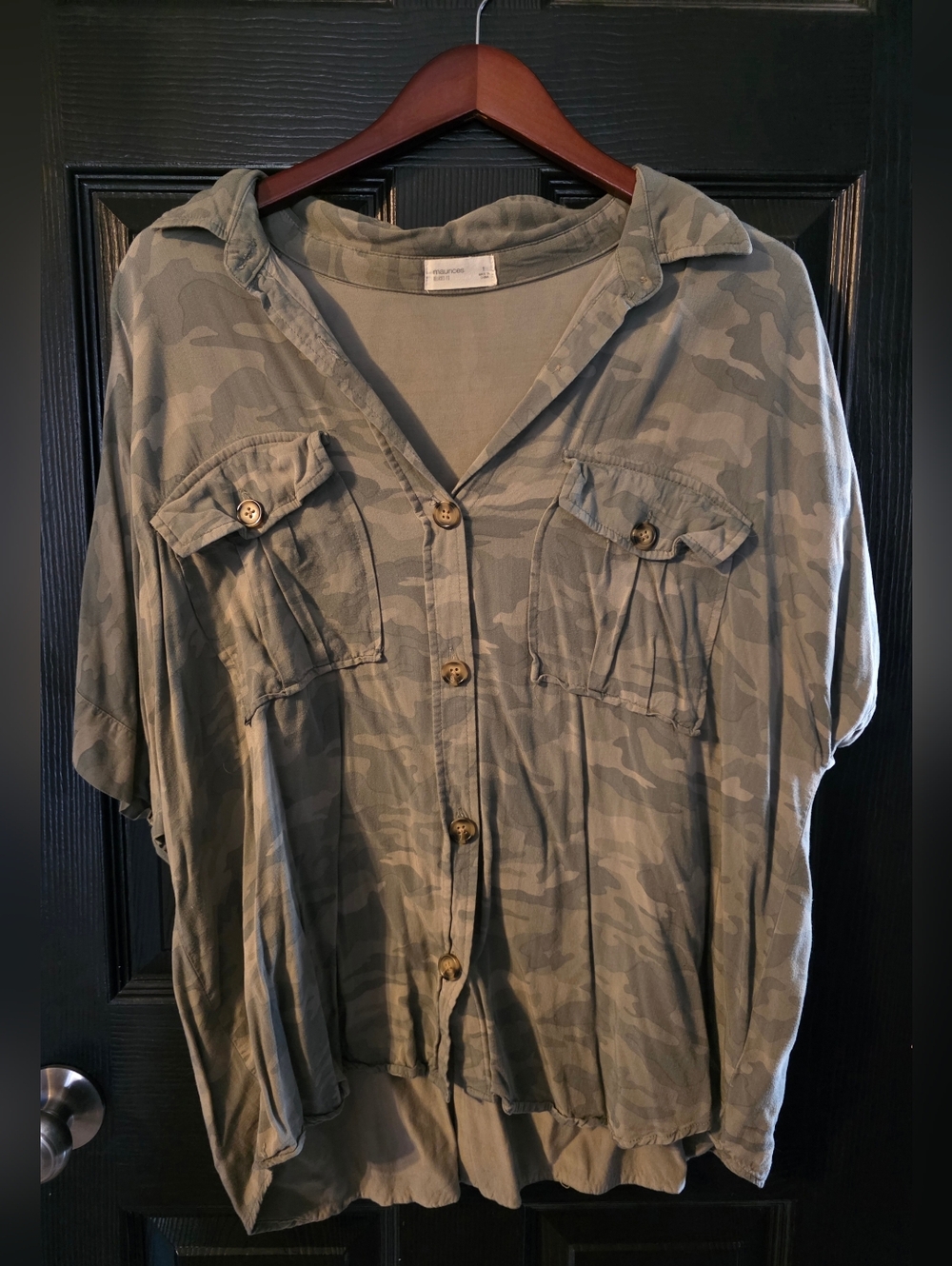 Maurices Women's Short-Sleeve Camo Button-Down Shirt - Olive